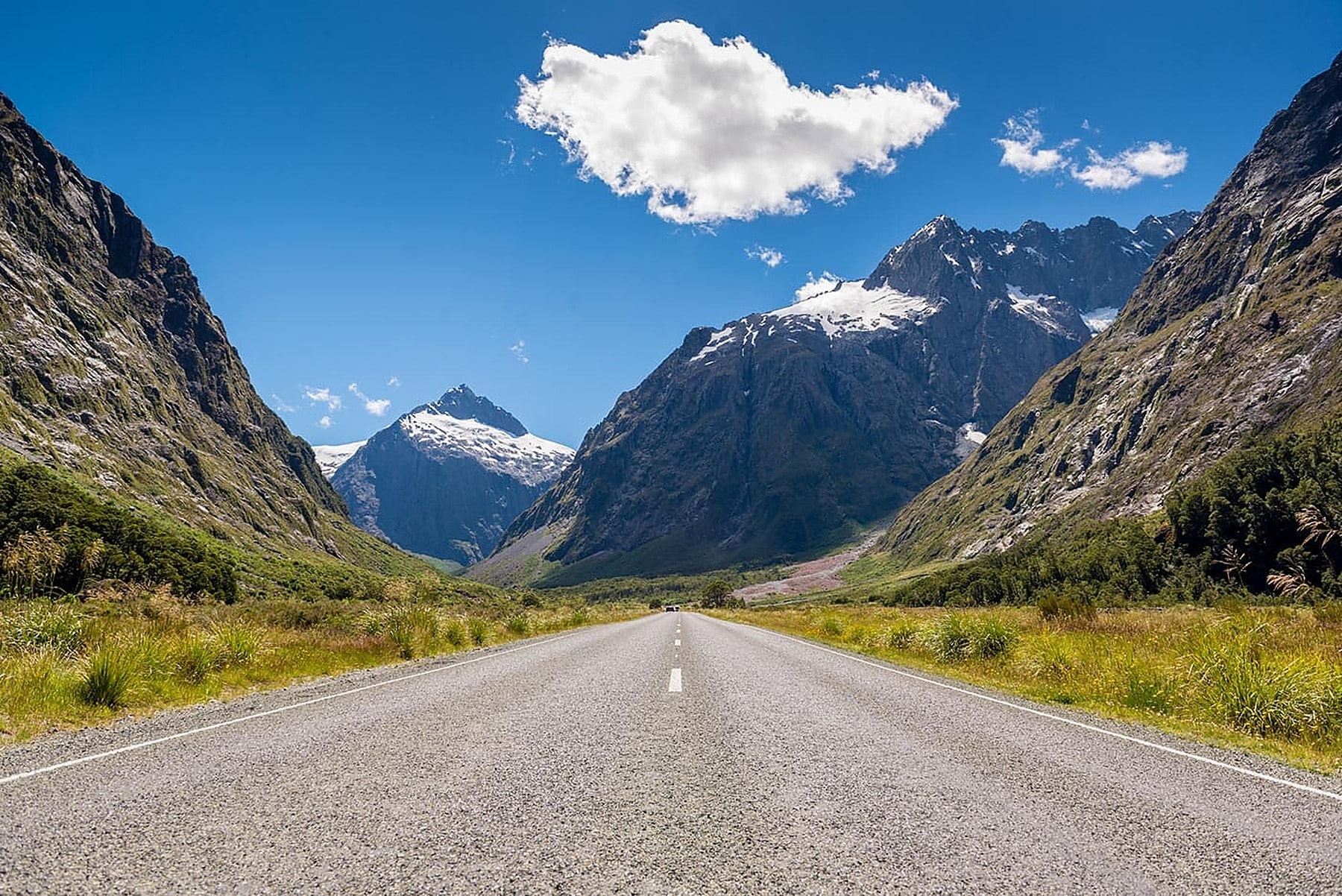 The road through the Southern Alps toward Milford Sound